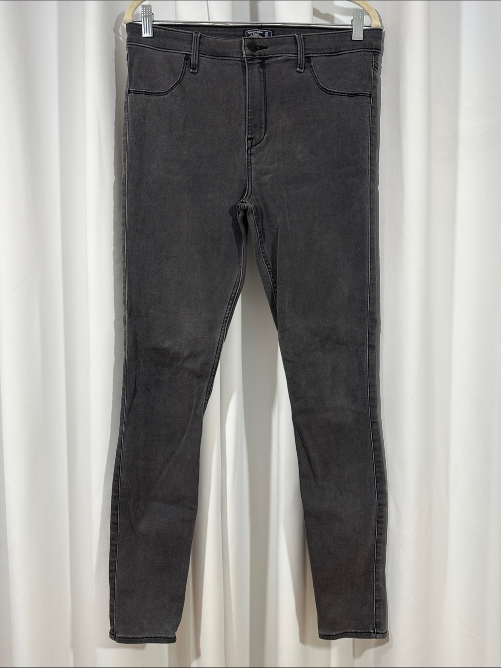 Abercrombie & Fitch Simone High Rise Jean Leggings Size 31/12L Gray Skinny Jeans
